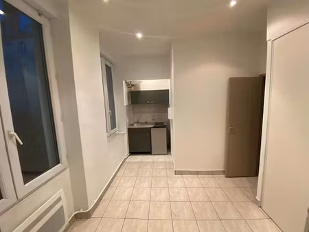 location appartement 2 pièces 21 m² à lyon 3ème (69003)  640 €