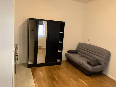 location meublée appartement 1 pièce 25 m² à lyon 8ème (69008)  680 €