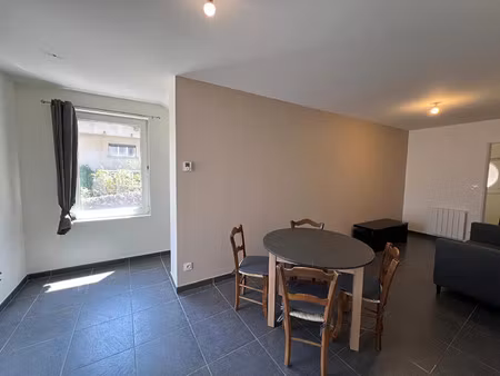 location appartement 2 pièces 35 m² à rodez (12000)