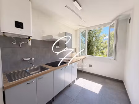 location appartement 1 pièce 27 m² à saint-martin-d’hères (38400)