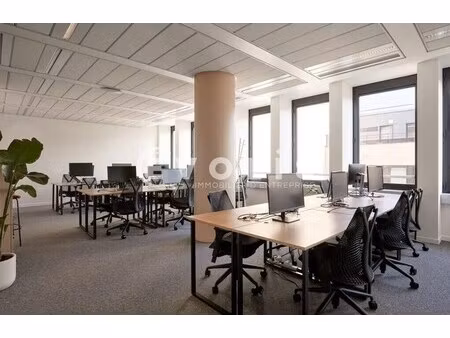 location bureaux 18 m² à 708 m²
