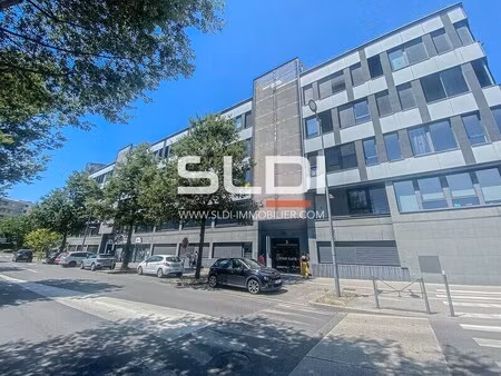 location bureaux 205 m²
