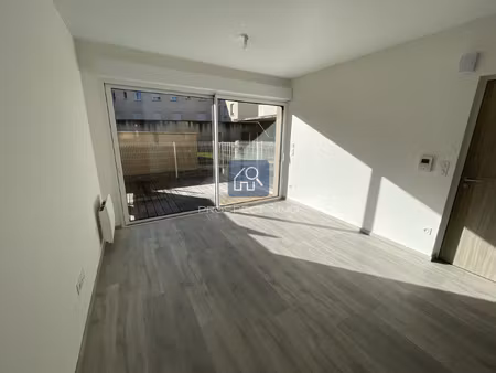 t2 42m2 avec terrasses et parkings sécurisés