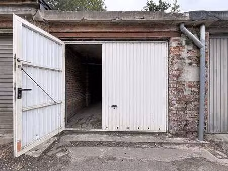 boxe de garage à proximité du centre ville d'andenne
