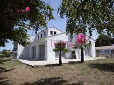 vente maison à soullans (85300) : à vendre / 160m² soullans