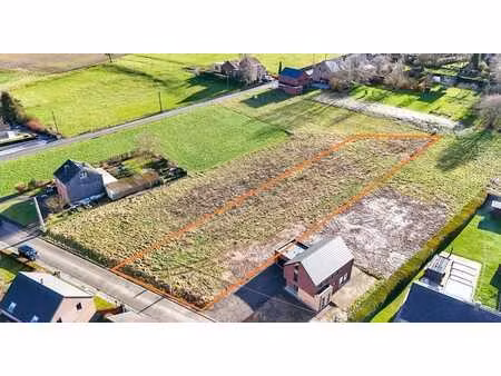 terrain constructible 1902m² à amay