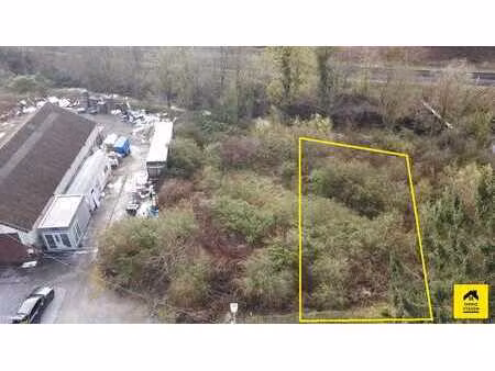 terrain a batir de +/- 930 m²