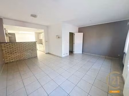 spacieux appartement 1 chambre + cave