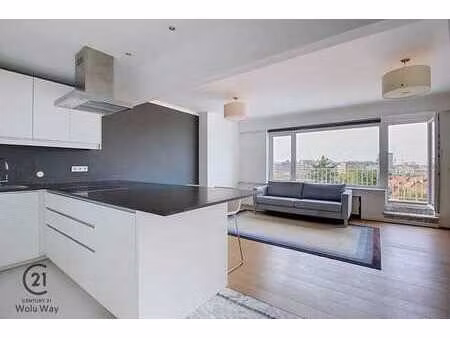 quartier cinquantenaire | penthouse 1 ch avec 2 terrasses