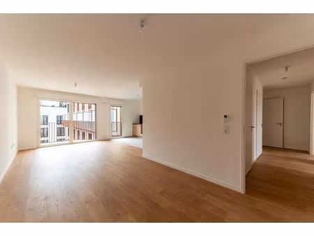 location appartement 4 pièces 91 m² à saint-denis (93200)  1 668 €