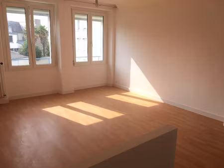 location appartement 3 pièces 58.32 m² à concarneau (29900)  660 €