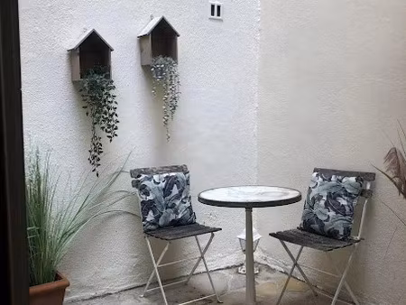 location meublée appartement 1 pièce 22 m² à aix-en-provence (13090)  780 €