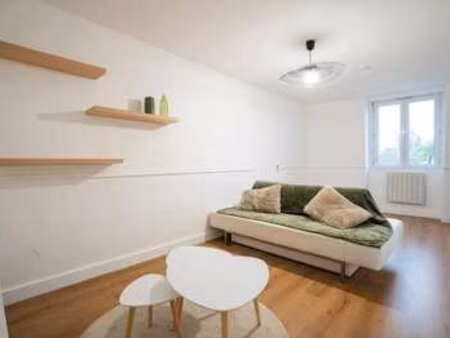 location appartement 3 pièces meublé à soulaire-et-bourg (49460) : à louer 3 pièces meublé