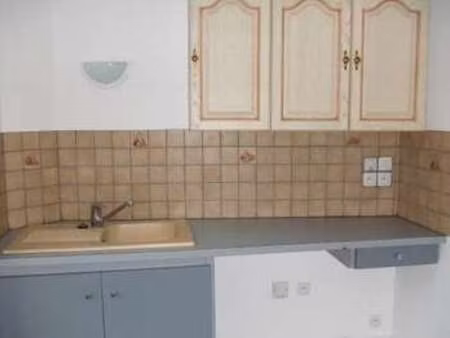 location appartement 3 pièces à vassy (14410) : à louer 3 pièces / 43m² vassy