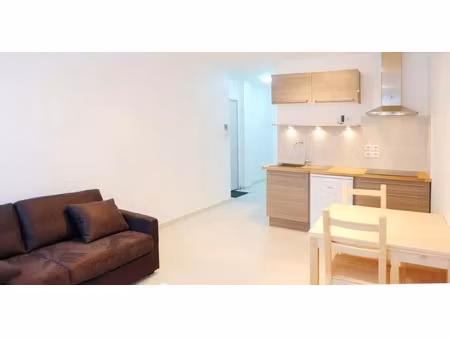 location appartement 2 pièces à bordeaux (33000)  810 €