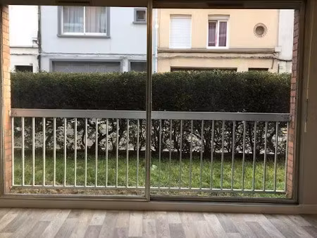 location meublée appartement 2 pièces 47 m² à lille (59000)  800 €