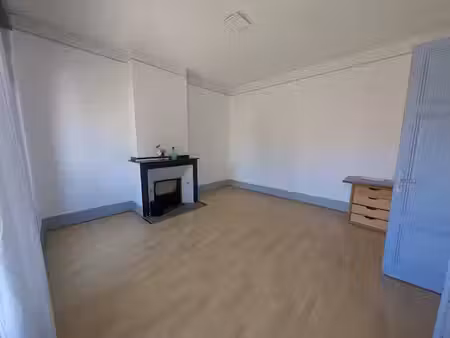 location appartement 7 pièces 195.16 m² à moissac (82200)  850 €