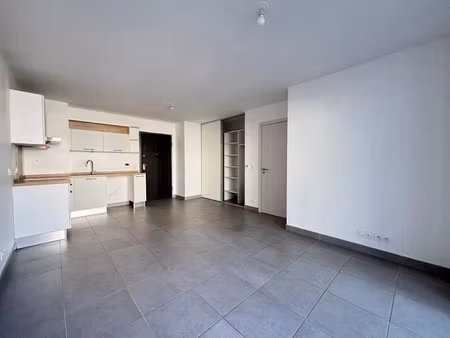 location appartement 3 pièces 65.14 m² à gretz-armainvilliers (77220)  1 096 €