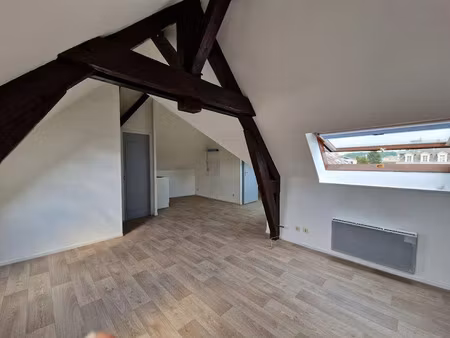 location appartement 2 pièces 50 m² à versailles (78000)  1 100 €