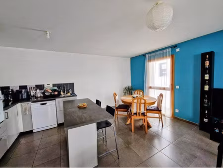 location meublée appartement 3 pièces 68 m² à villeurbanne (69100)  1 070 €