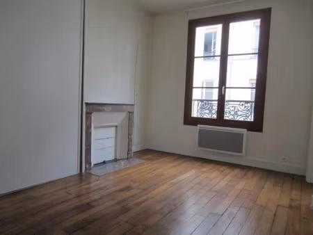 location appartement 2 pièces 42 m² à paris 11ème (75011)  1 186 €