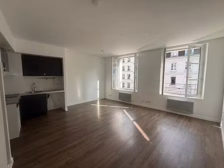 location appartement 2 pièces 40 m² à paris 11ème (75011)  1 450 €