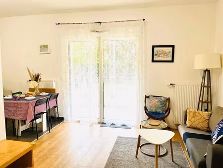 location meublée appartement 3 pièces 64 m² à clichy (92110)  2 498 €