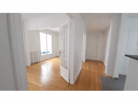 location appartement 4 pièces 82 m² à paris 7ème (75007)  2 683 €