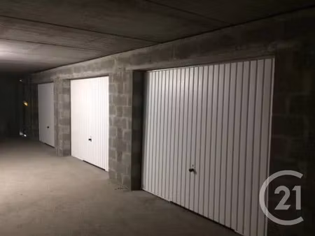 location parking à saint-maurice (94410)  121 €