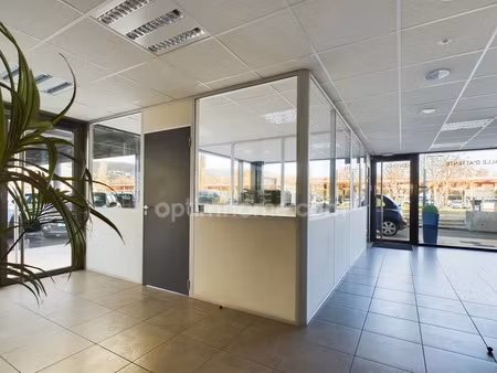 location locaux professionnels 1 pièce 10 m² à givors (69700)  300 €