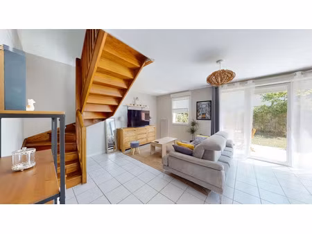 location meublée maison 4 pièces 80.24 m² à cornebarrieu (31700)  1 282 €