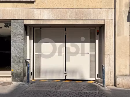 location parking 16.35 m² à paris 20ème (75020)  90 €