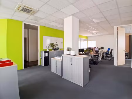 location locaux professionnels 170 m² à venelles (13770)  nan €