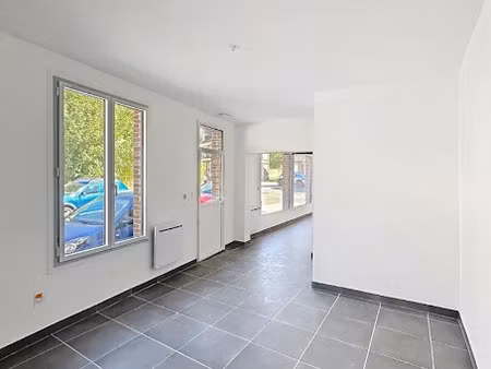 location locaux professionnels 42.62 m² à verneuil d'avre et d'iton (27130)  790 €
