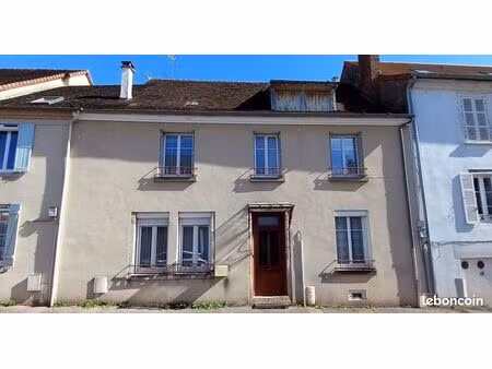 maison de ville 9 pièces – 201 m² – centre-ville saint-yrieix-la-perche
