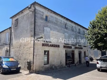 jarnac centre  immeuble env 475 m²
