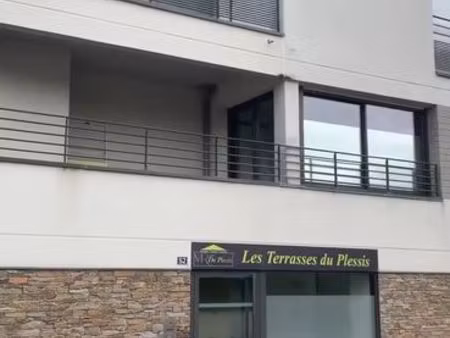 appartement t2 avec terrasse situé à la riche