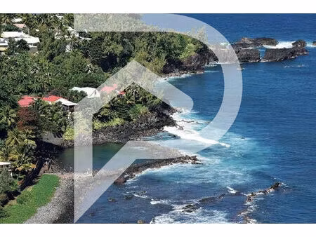 un ensemble immobilier rare au coeur de manapany-les-bains