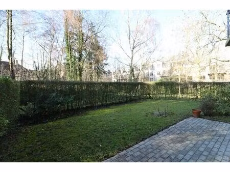 rez-de-chaussée à louer à chaussee de stockel 332 woluwe-saint-pierre (vbe48875)