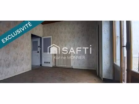 appartement à rénover avec une grande dépendances