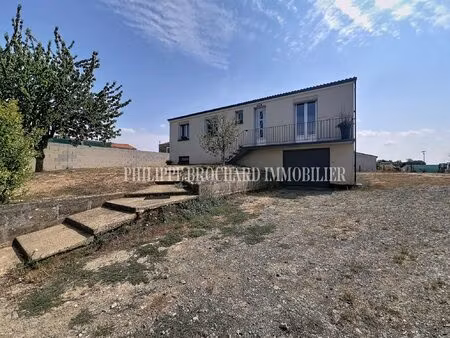 maison avec sous-sol + grand terrain