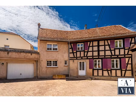 hurtigheim  corps de ferme rénové avec terrasse de 32 m2