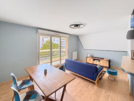 location appartement 3 pièces  59.69m²  massy