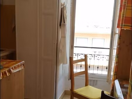 chambre meublée avec balcon privatif