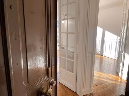 location appartement 4 pièces 76.77 m² à paris 16ème (75016)  2 490 €