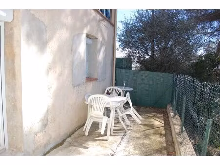 studio avec terrasse et climatisation