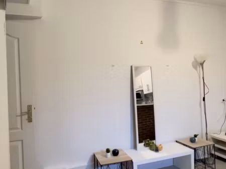 a louer - t2 meublé de 22m2 : place de la tour 10000 troyes