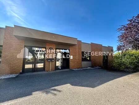 location bureaux 151 m²