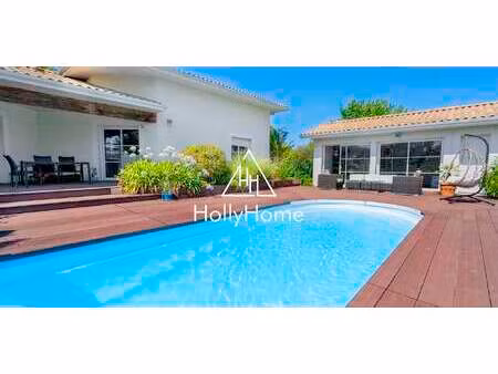 maison avec piscine et terrasse carignan-de-bordeaux (33)