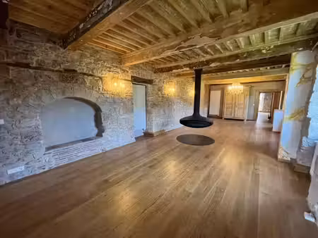 location maison 4 pièces 204 m² à saint-antonin-noble-val (82140)  990 €